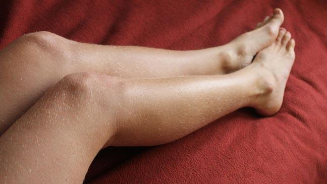 piernas peludas de una mujer